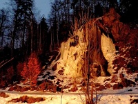 Radau-Wasserfall im Scheinwerferlicht